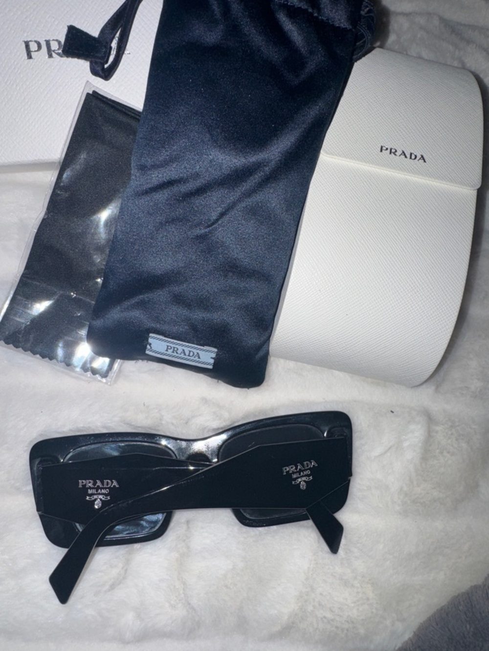 Prada 08YS Symbole Butterfly Black sunglasses - Picture 6 of 8